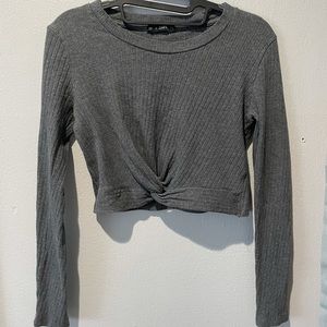 Gray long sleeve crop top